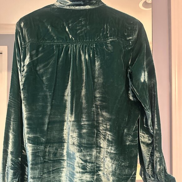 Anthropologie Green Crushed Velvet Feel Button Down Shirt - Picture 2 of 2